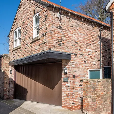 St Mary's Mews